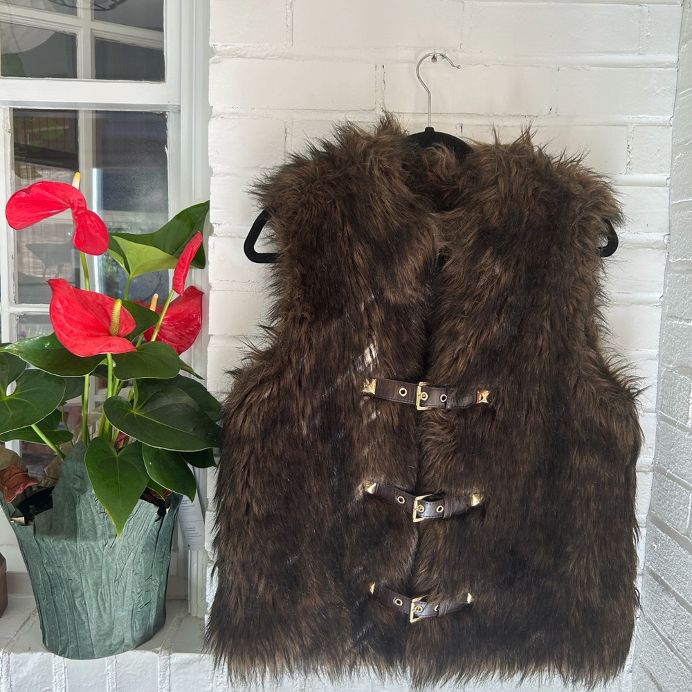 Michael Kors faux fur brown vest gold details size L